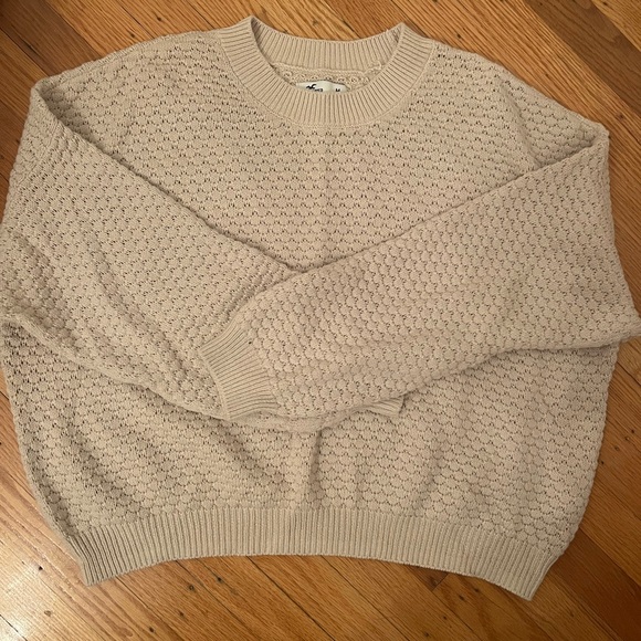 Hollister Sweaters - Knit Sweater